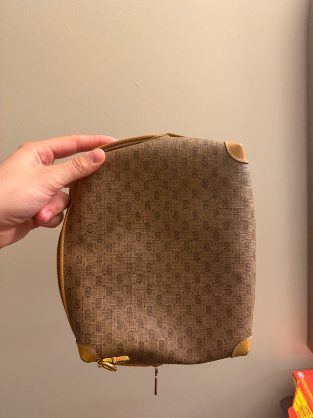 Gucci micro Monogram Pouch with Tan Trim - Picture 8 of 14